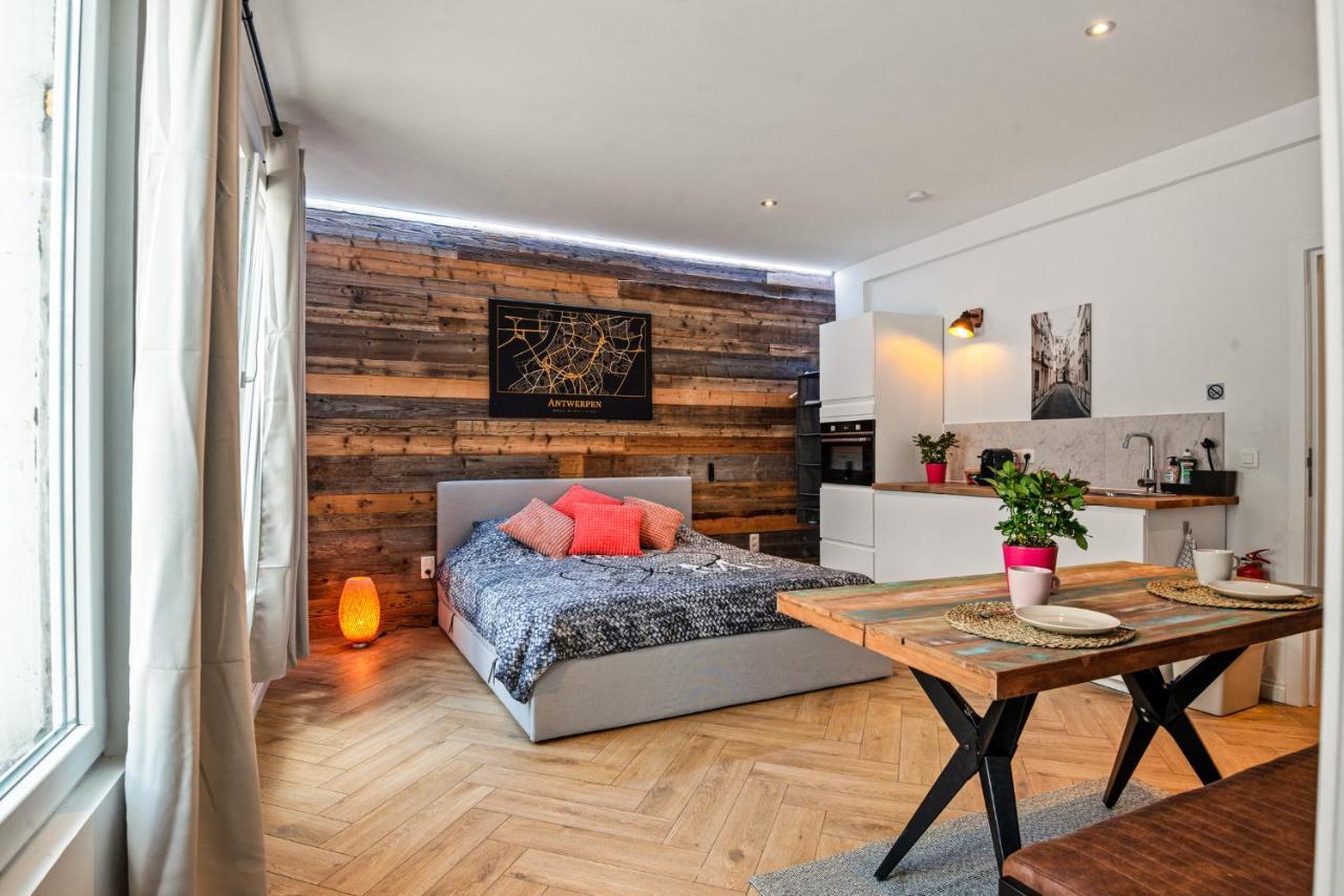 אנטוורפן Suite City Center In Quiet Street & Airco מראה חיצוני תמונה
