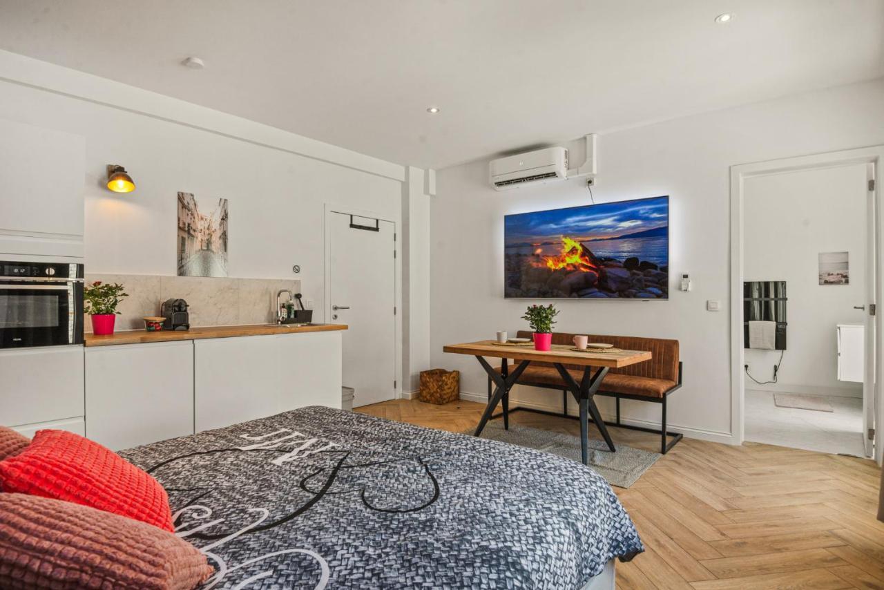 אנטוורפן Suite City Center In Quiet Street & Airco מראה חיצוני תמונה